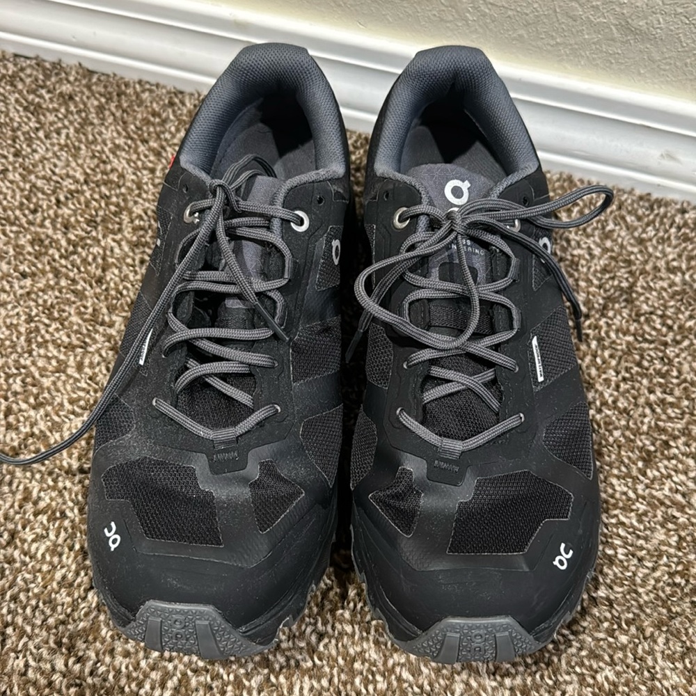 On Cloud size 9
